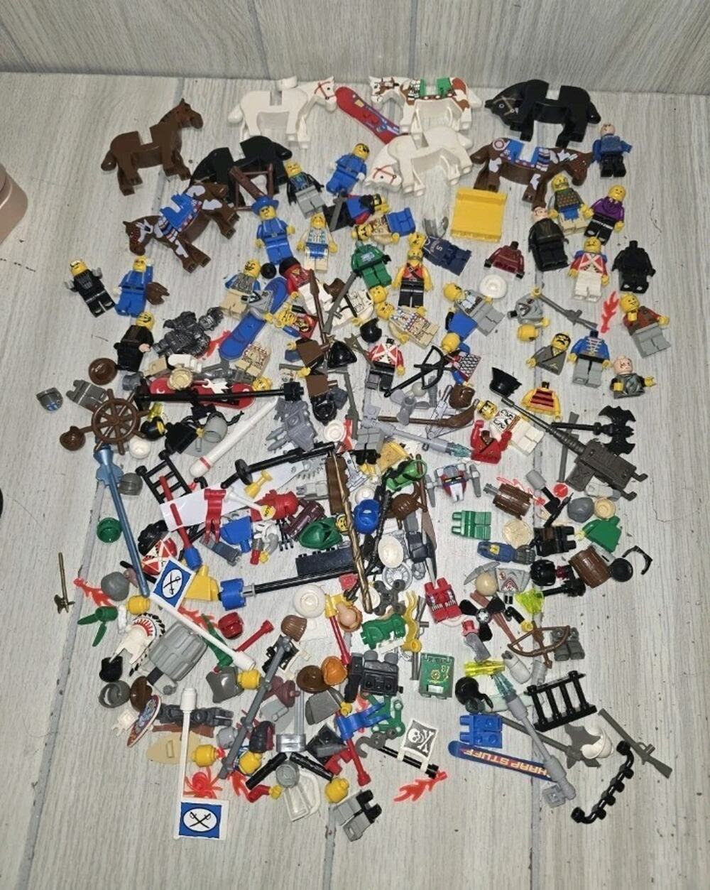 VTG LEGO Mini Figs & Accessories Ninjago Star Wars Harry Potter Western Lot